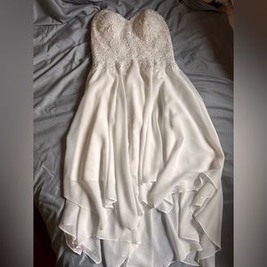 JJ’s house strapless white midi dress